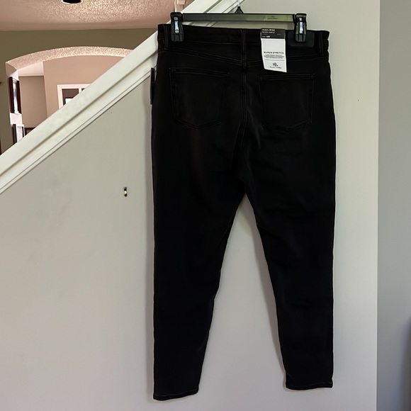 LAUREN RALPH LAUREN Superstretch High-Rise Skinny Ankle Jeans. - Picture 9 of 15